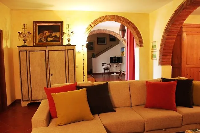 La Cascina Nel Roseto Villa Rigutino 0*,  Italy