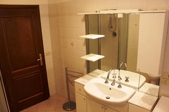La Cascina Nel Roseto Villa Rigutino 0*,  Italy